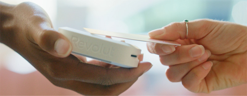 Revolut Business des encaissements initiés sur smartphone